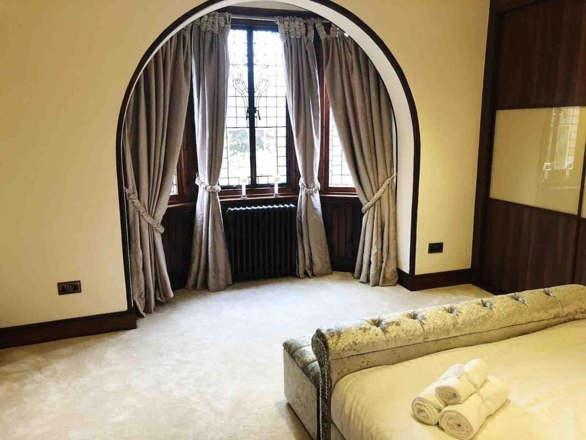 Beautiful 4-Bed Villa In Glasgow Exterior photo